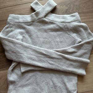 MOTH by Anthropologie cross front pullover  Sweater